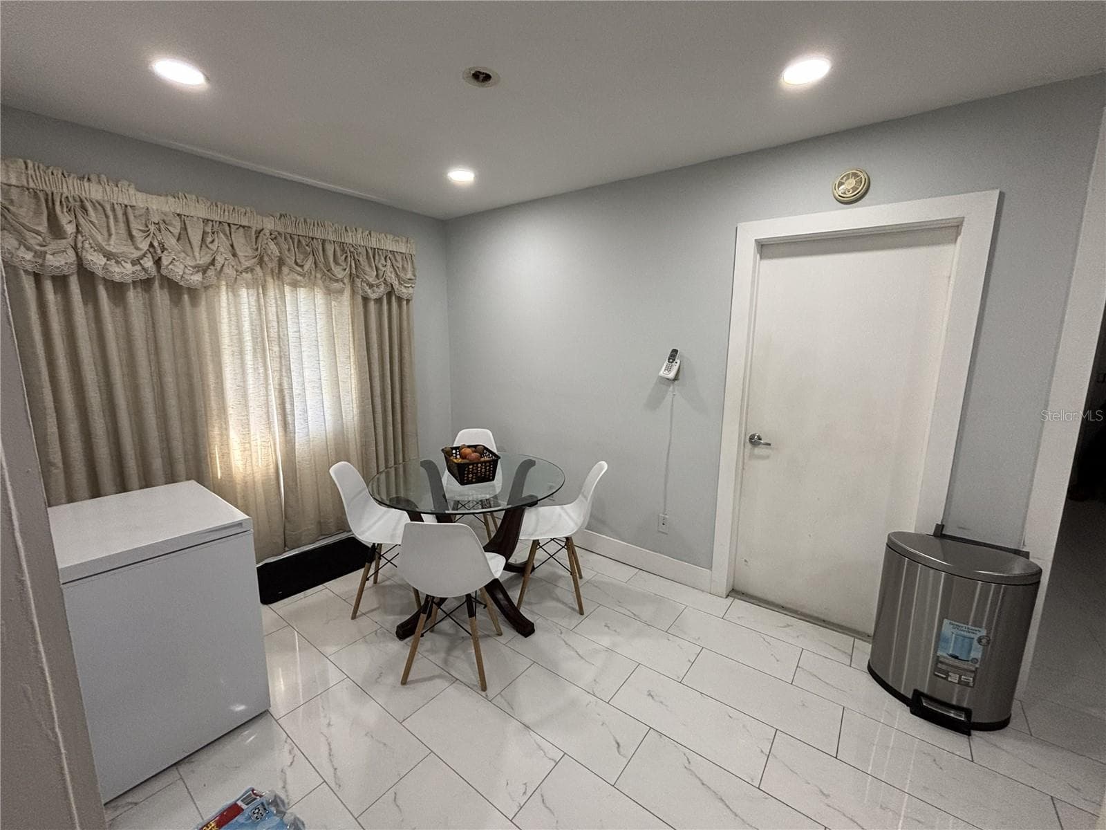 Single Family Residence at 1347 BUCKINGHAM DR, CLEARWATER, photo 11 of 19