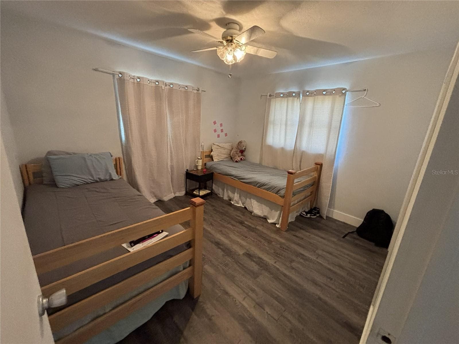 Single Family Residence at 1347 BUCKINGHAM DR, CLEARWATER, photo 18 of 19