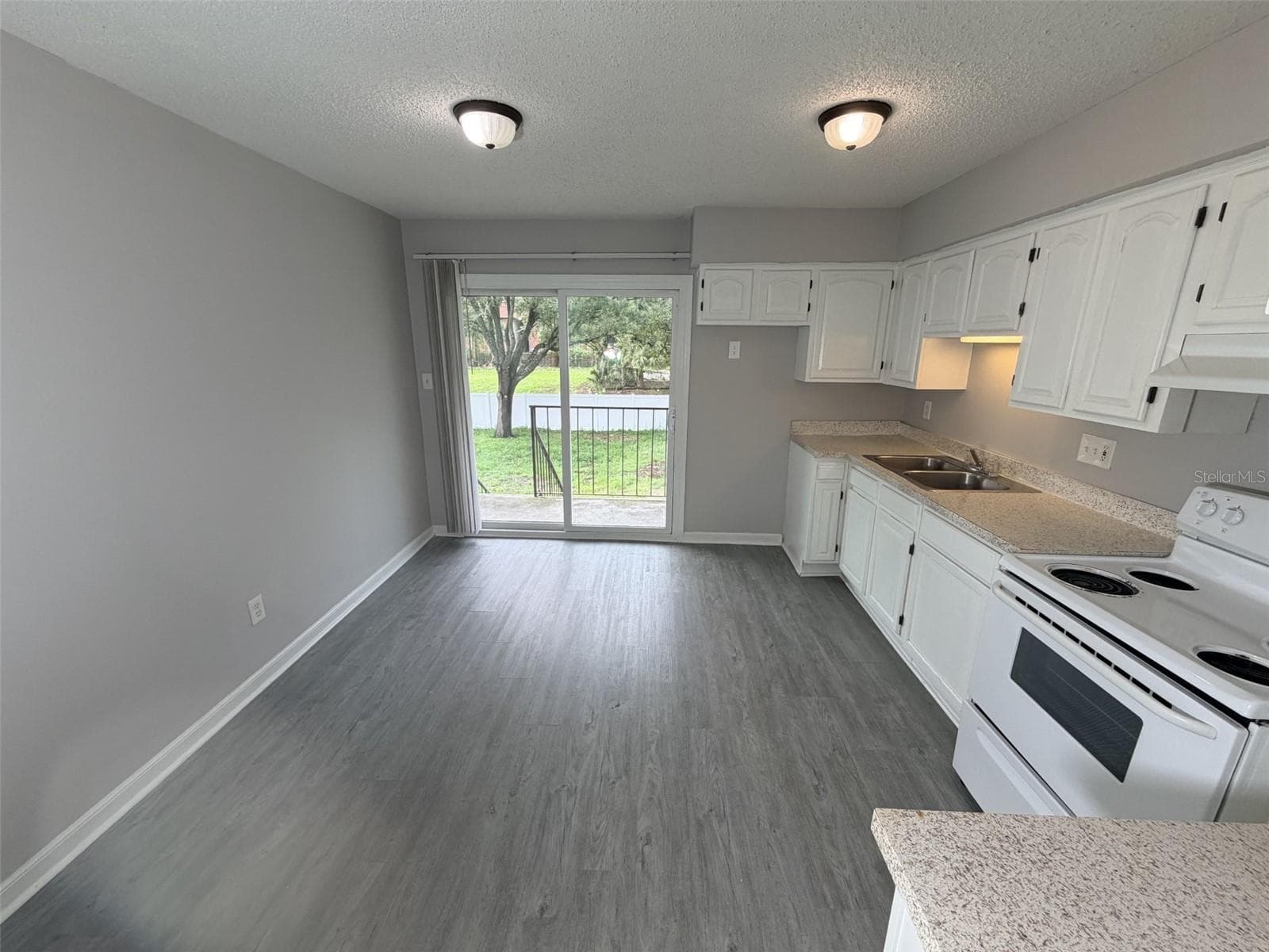 Condominium at 5328 WHITEWAY DR, TEMPLE TERRACE, photo 14 of 24