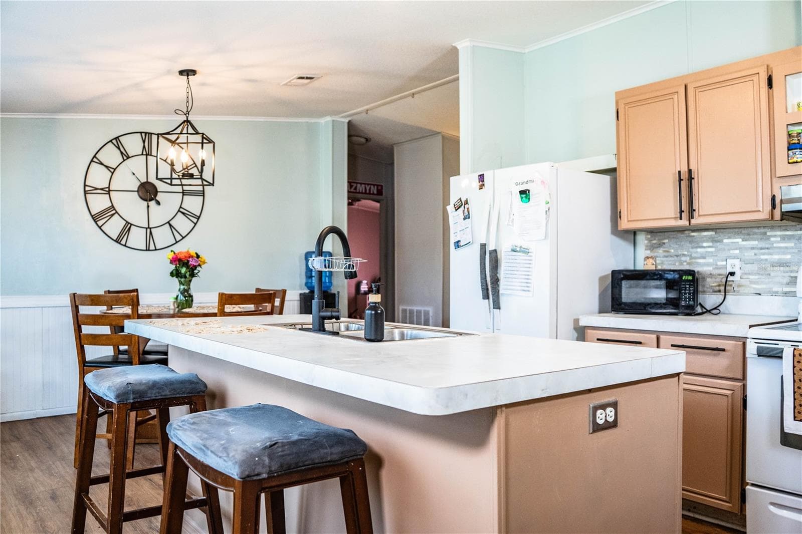 Kitchen - 487 LINDSEY DR, LAKELAND