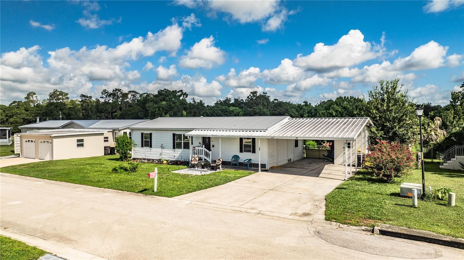 front exterior - 487 LINDSEY DR, LAKELAND