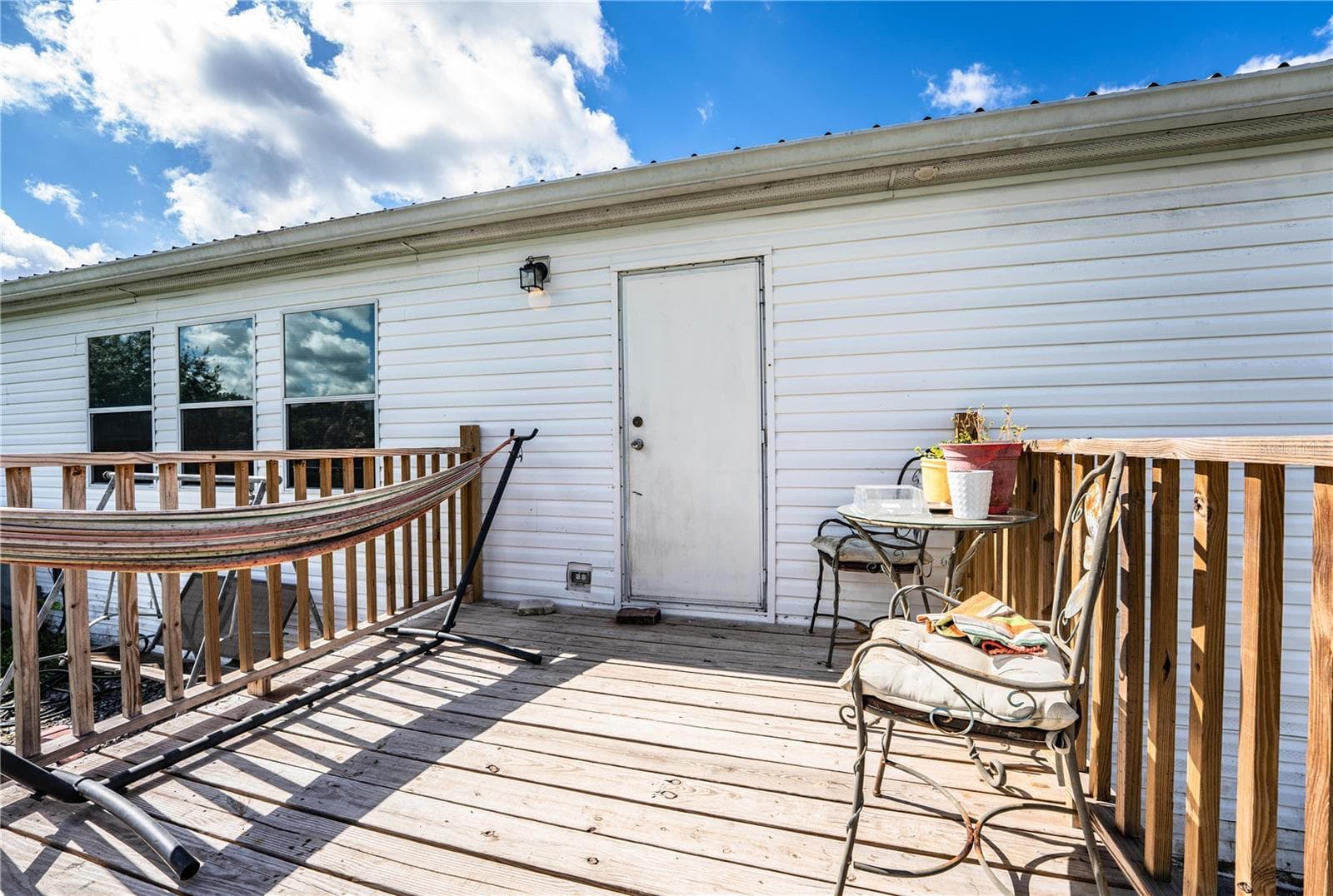 back deck - 487 LINDSEY DR, LAKELAND
