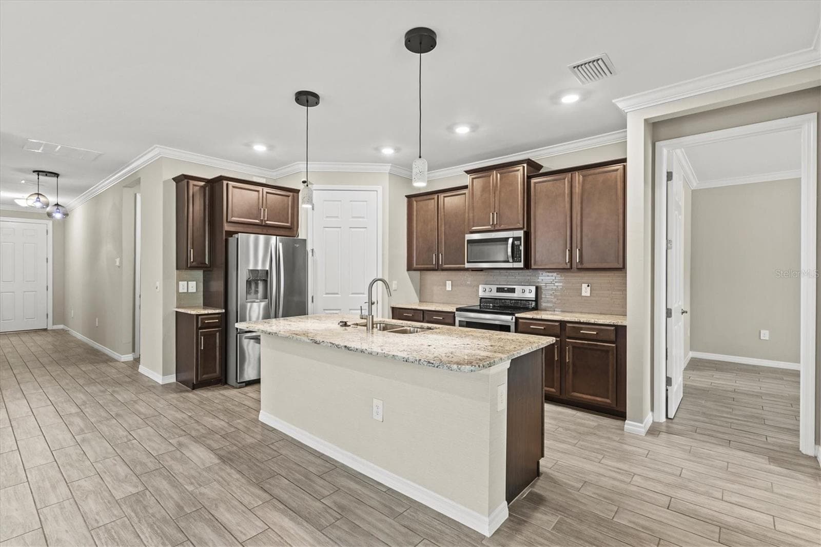 Single Family Residence at 308 SOLIERA ST, NOKOMIS, photo 6 of 44