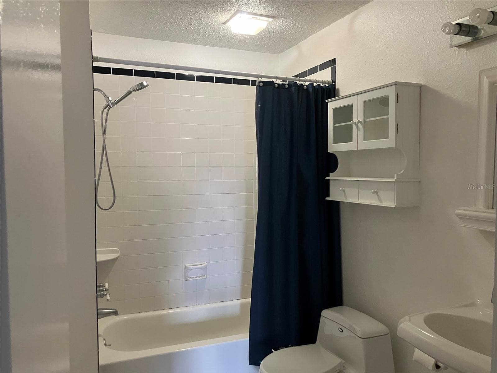 Upstairs Bath - 3440 LAUREL DALE DR, TAMPA