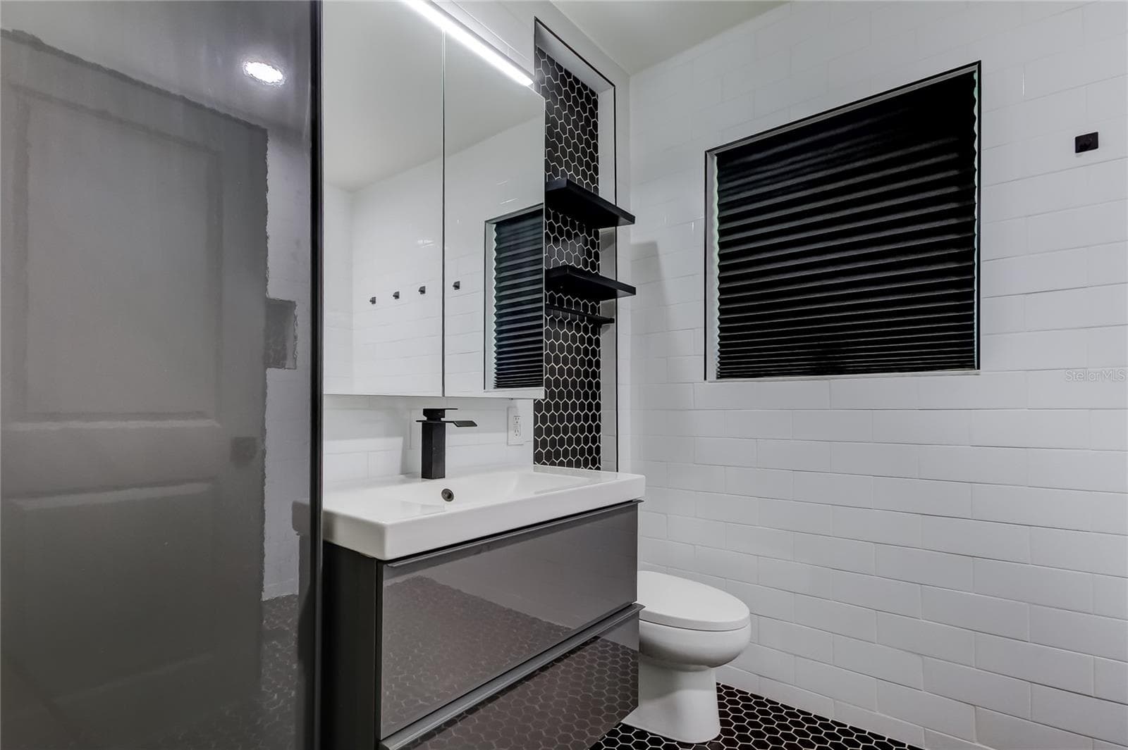 remodeled bathroom - 375 10TH AVE N, SAFETY HARBOR