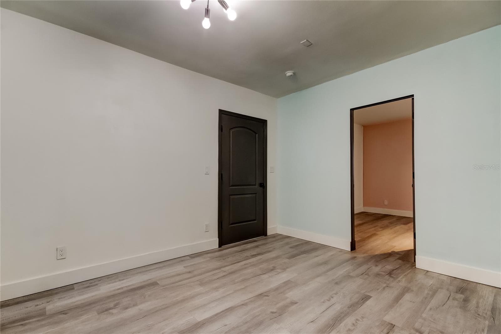 bonus area leading to primary bedroom - 375 10TH AVE N, SAFETY HARBOR