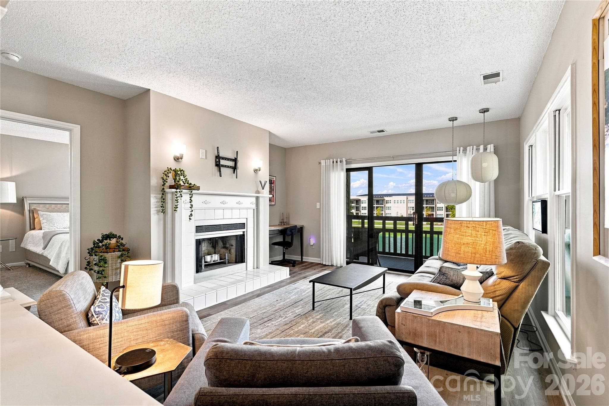 Large great room with stunning view - 9031 J M Keynes Drive, Charlotte