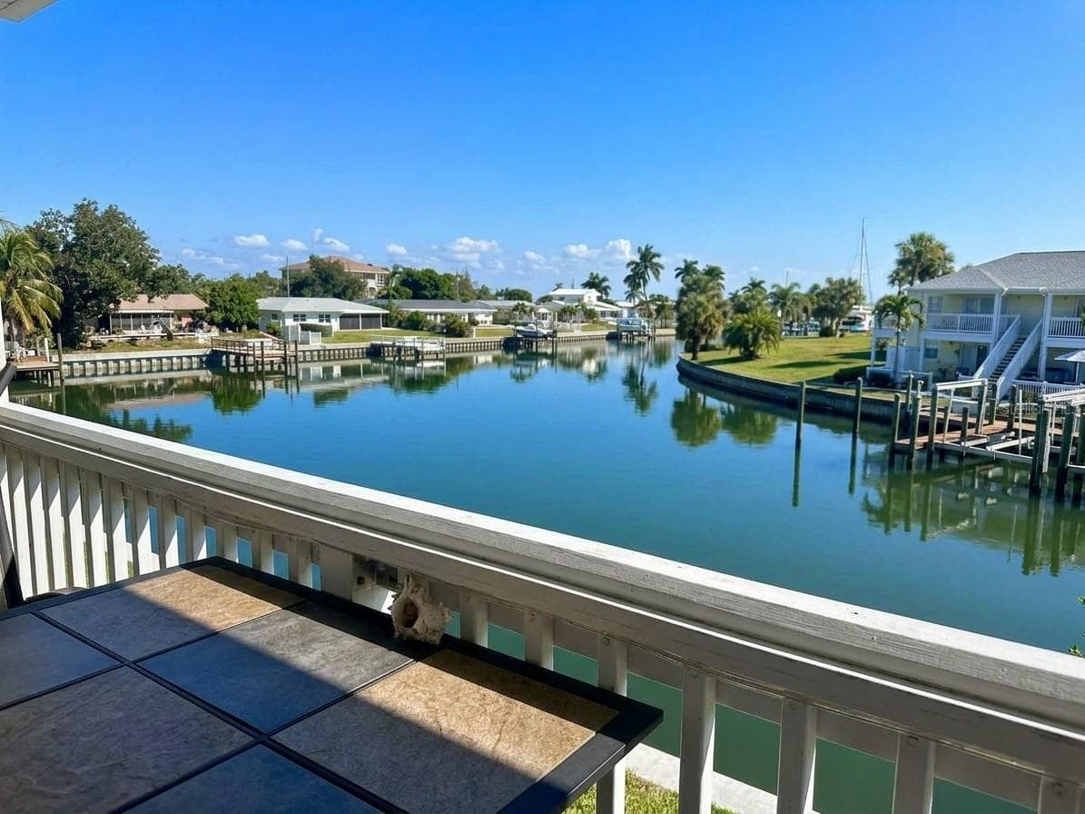 Condominium at 4728 BEACH #C, ST PETERSBURG, photo 4 of 33