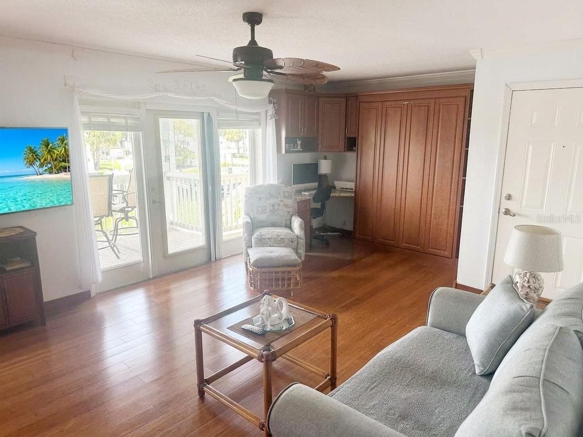Condominium at 4728 BEACH #C, ST PETERSBURG, photo 8 of 33