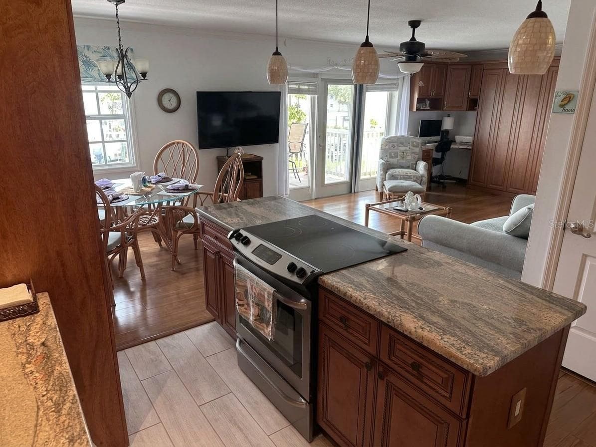 Condominium at 4728 BEACH #C, ST PETERSBURG, photo 11 of 33