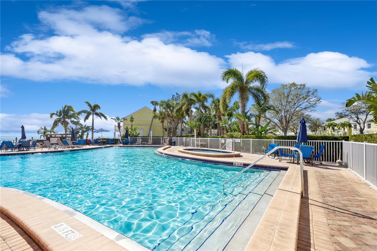 BAY POOL - 4728 BEACH #C, ST PETERSBURG