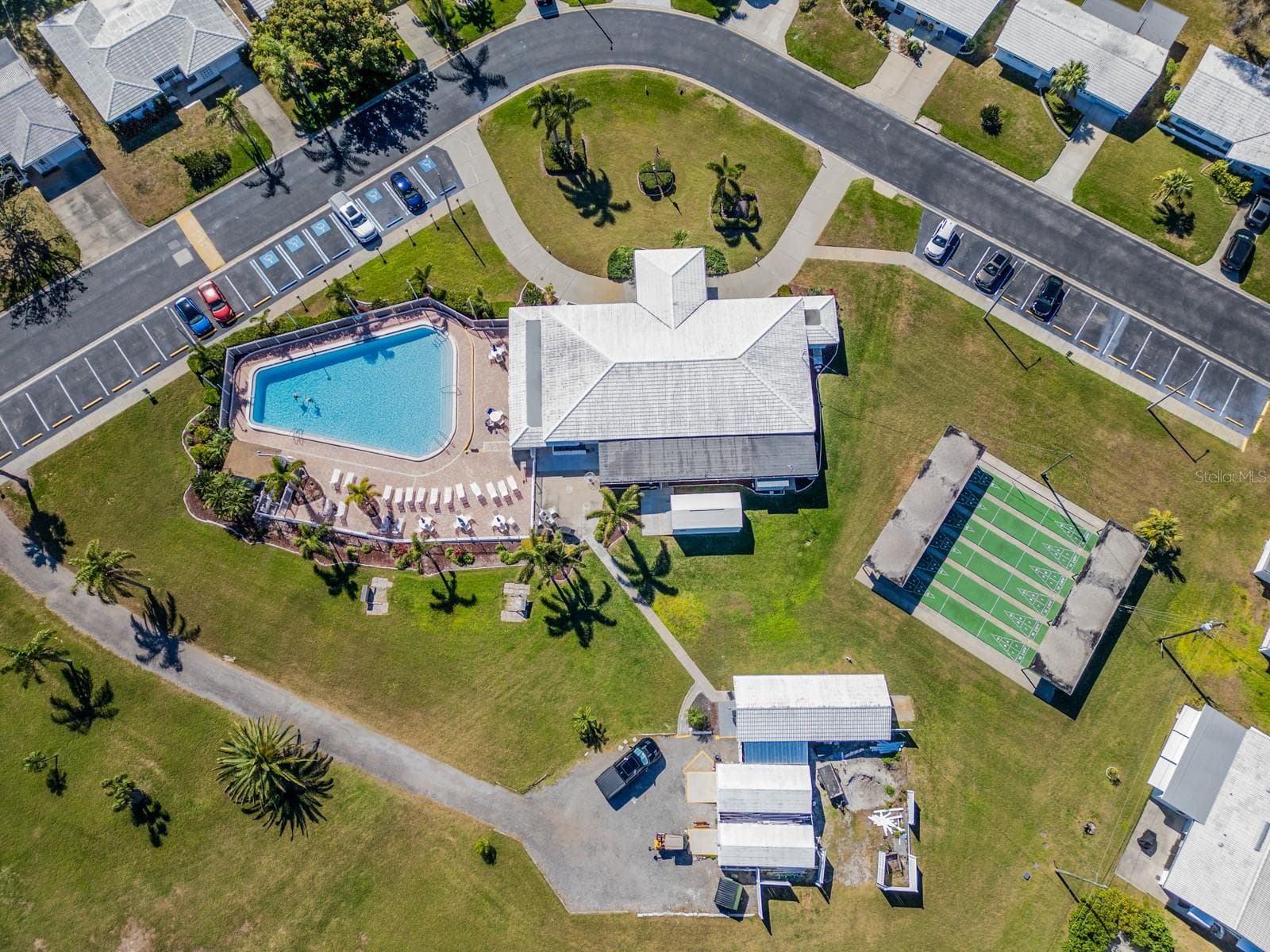 Amenities - 14104 89TH AVE, SEMINOLE