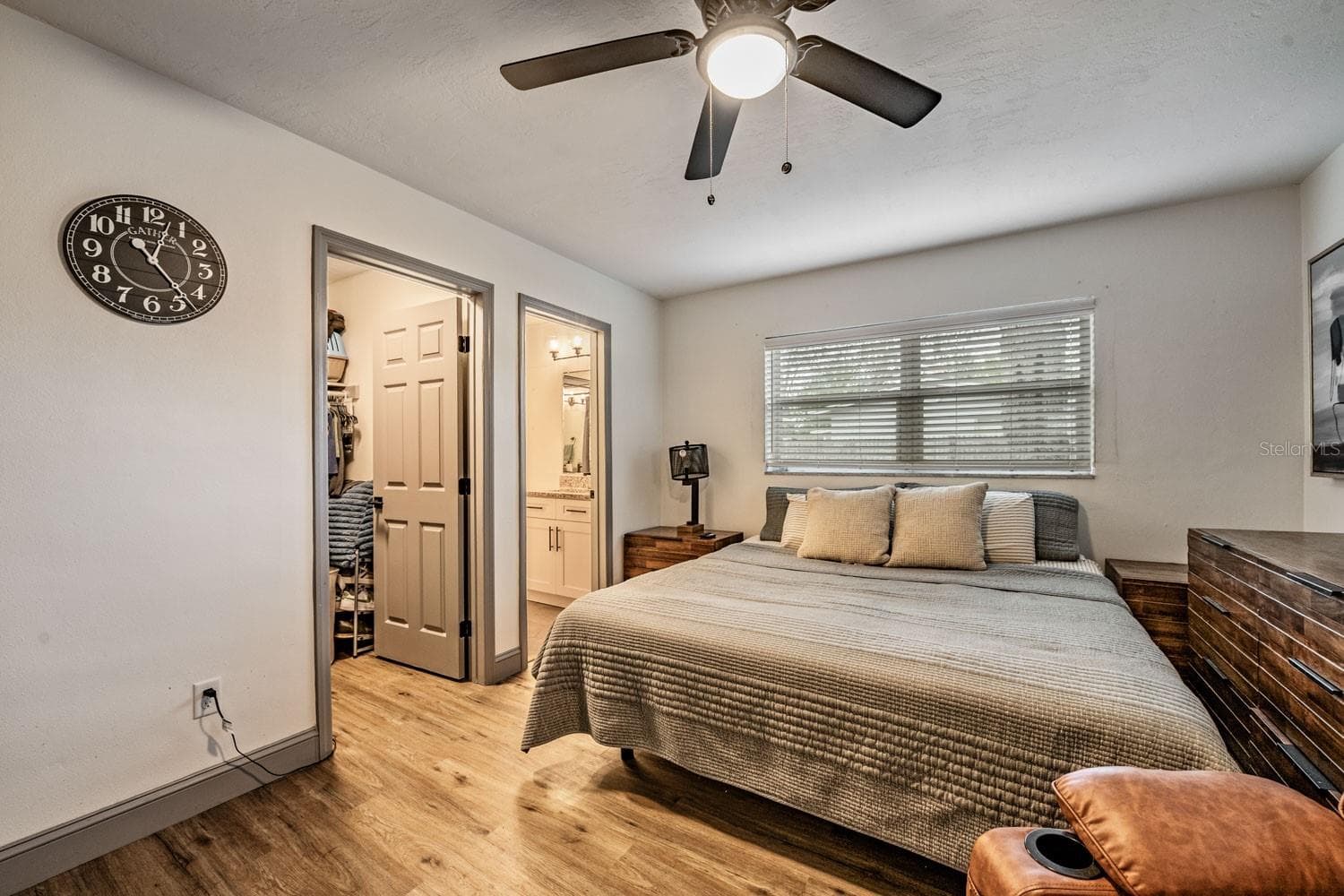 Single Family Residence at 958 COBBLESTONE DR, SPRING HILL, photo 13 of 16
