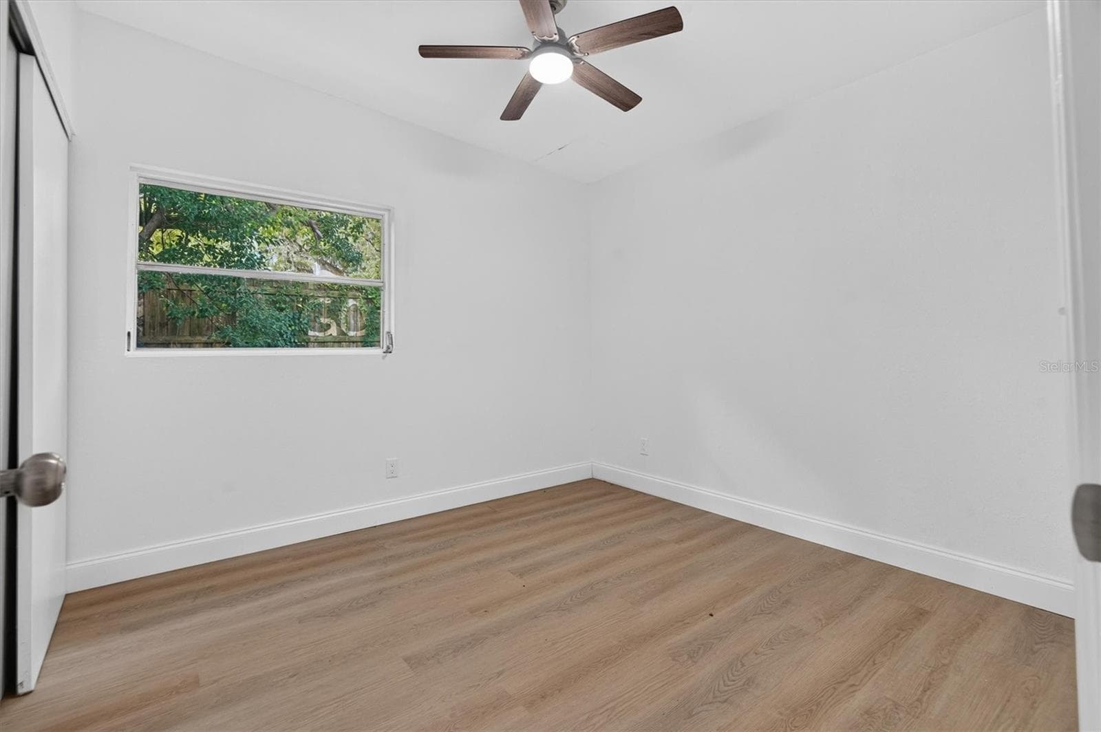 Single Family Residence at 2305 NEW JERSEY RD, LAKELAND, photo 24 of 51
