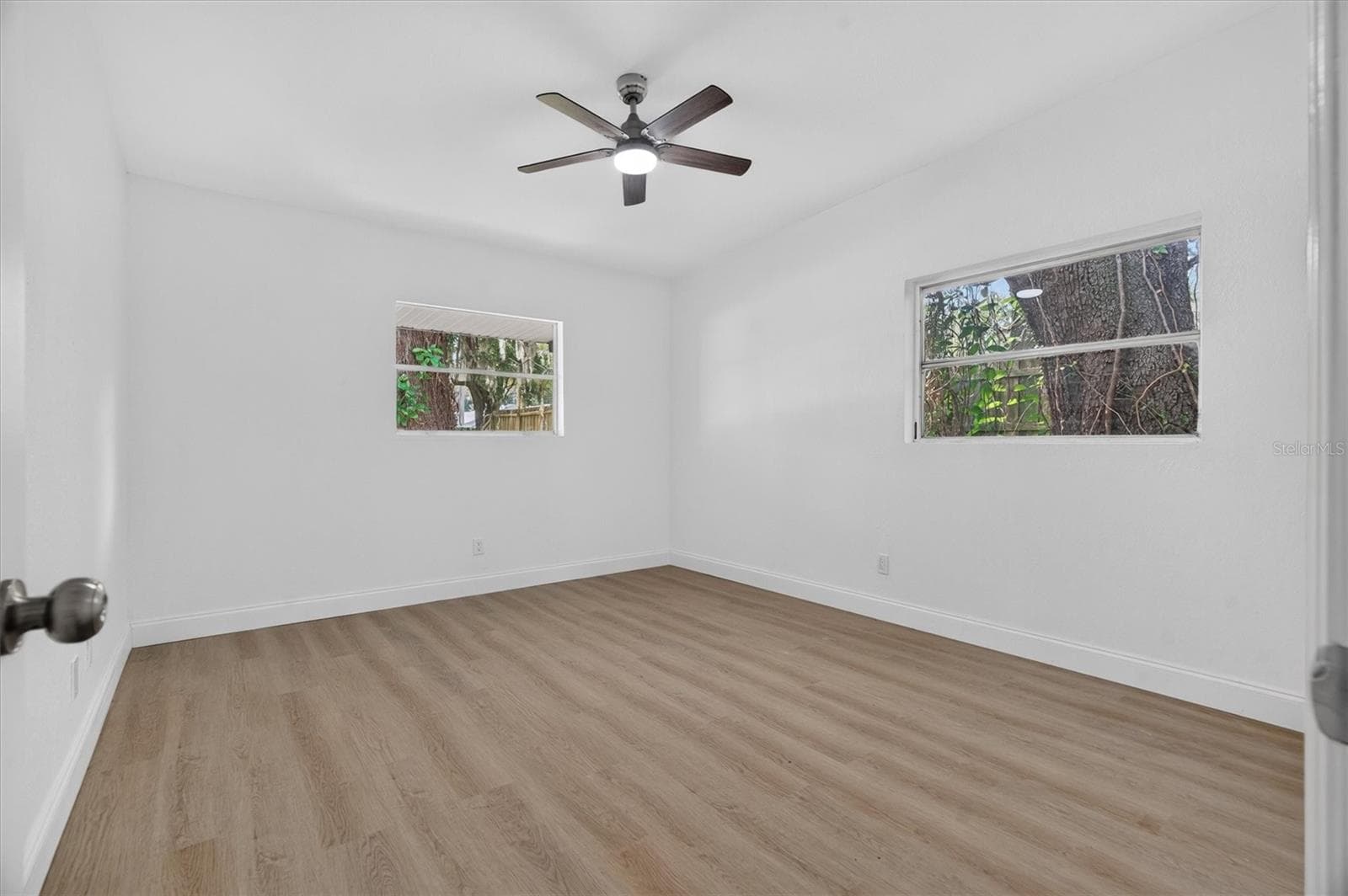 Single Family Residence at 2305 NEW JERSEY RD, LAKELAND, photo 25 of 51