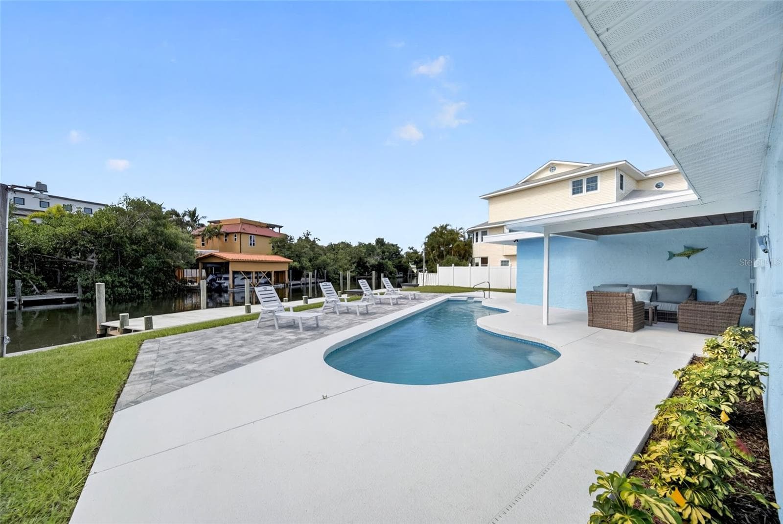Single Family Residence at 507 59TH ST, BRADENTON BEACH, photo 3 of 31