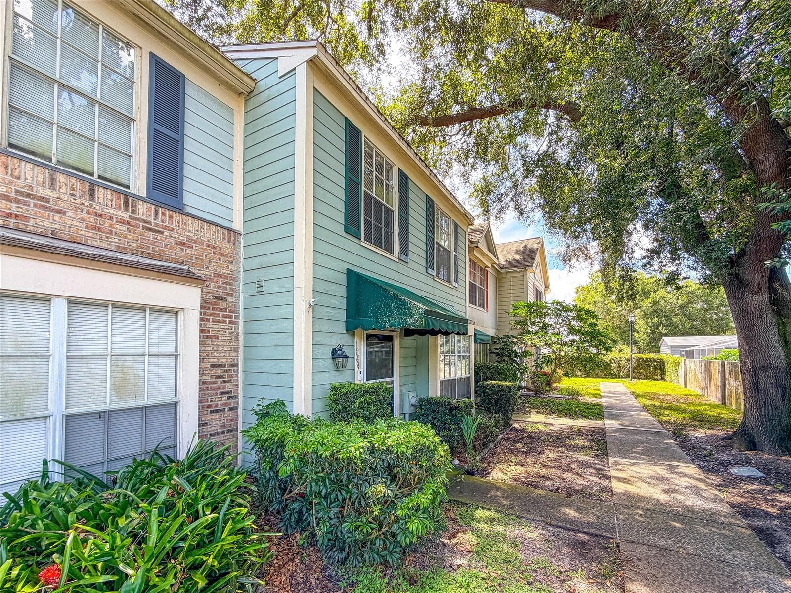 Left - 1844 MILL RUN CIR, TAMPA