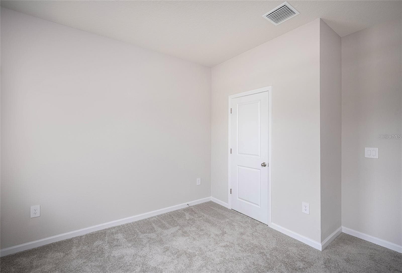 Single Family Residence at 16873 CASTORO DR, PORT CHARLOTTE, photo 8 of 42