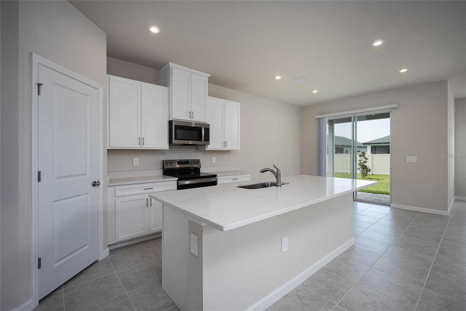 Single Family Residence at 16873 CASTORO DR, PORT CHARLOTTE, photo 18 of 42