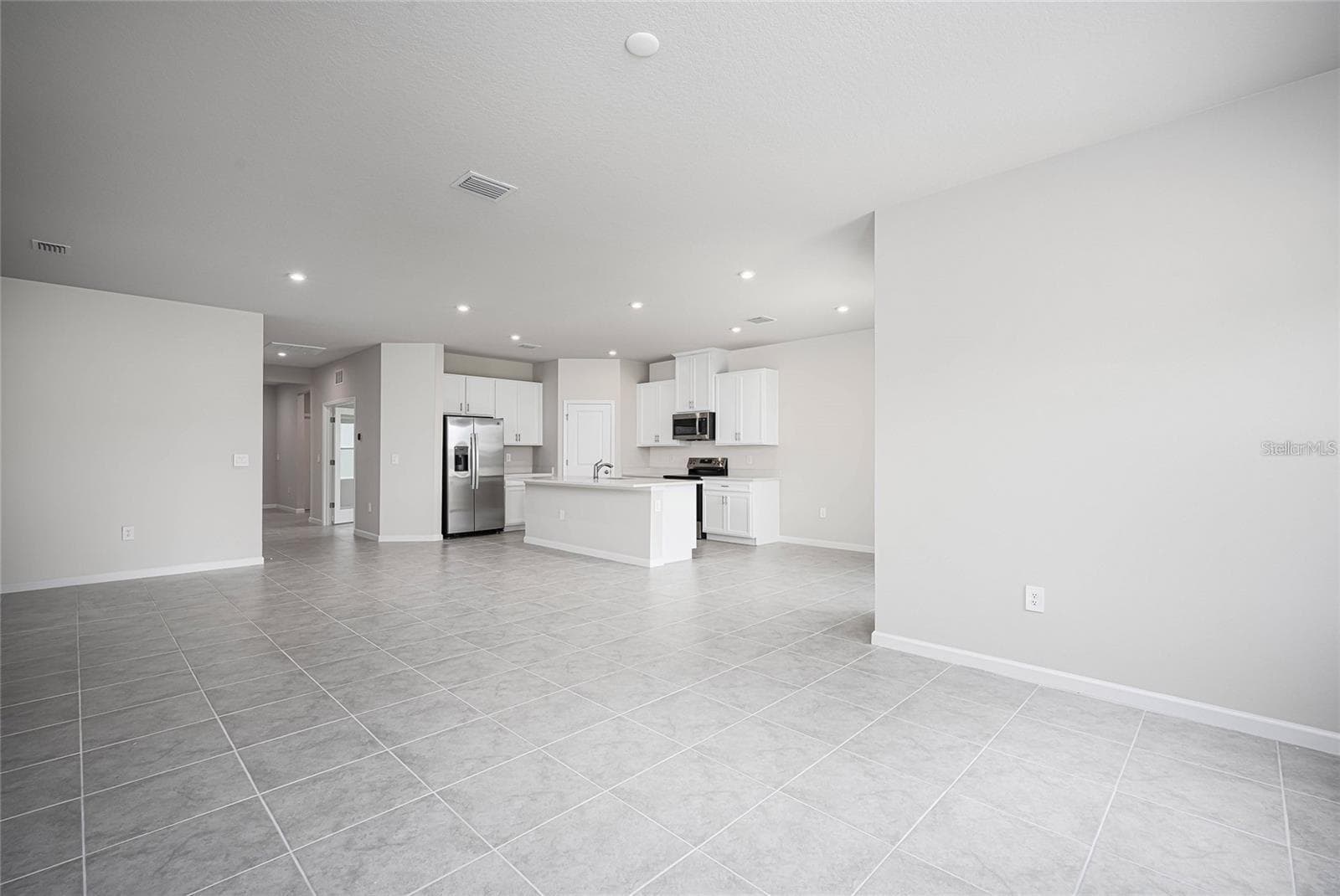 Single Family Residence at 16873 CASTORO DR, PORT CHARLOTTE, photo 29 of 42