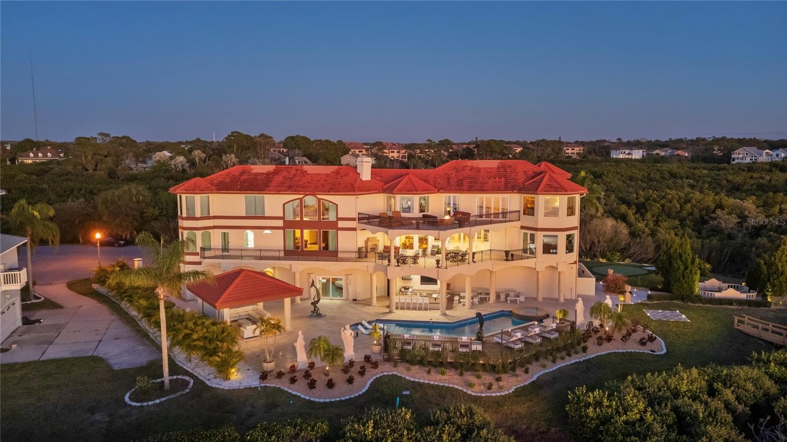 2115 ALEXIS CT