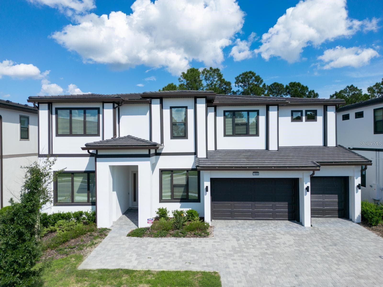 1443 BUTTERFLY MILKWEED CT