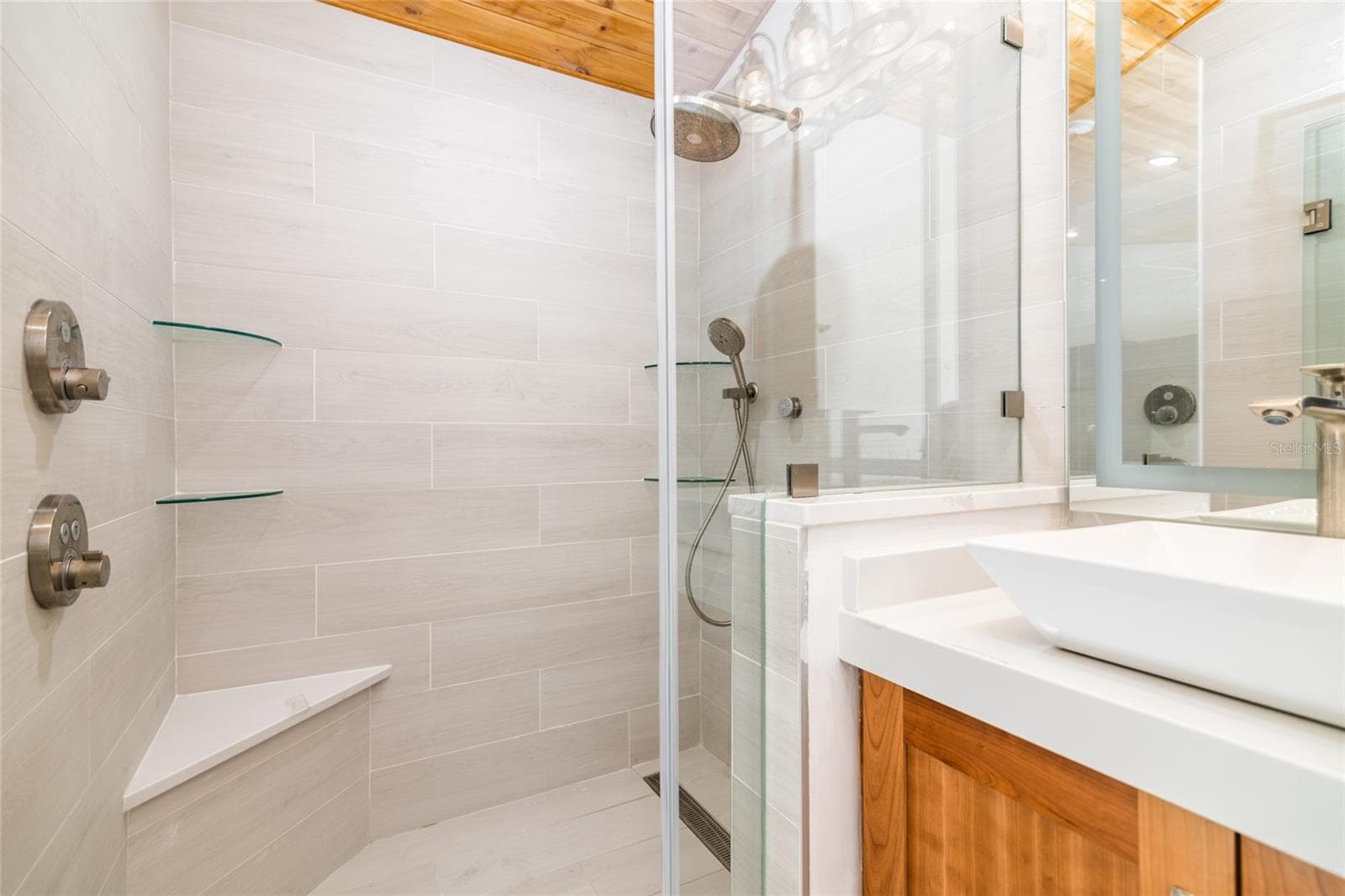 Shower and Sink - 6757 AMANDA VISTA CIR, LAND O LAKES