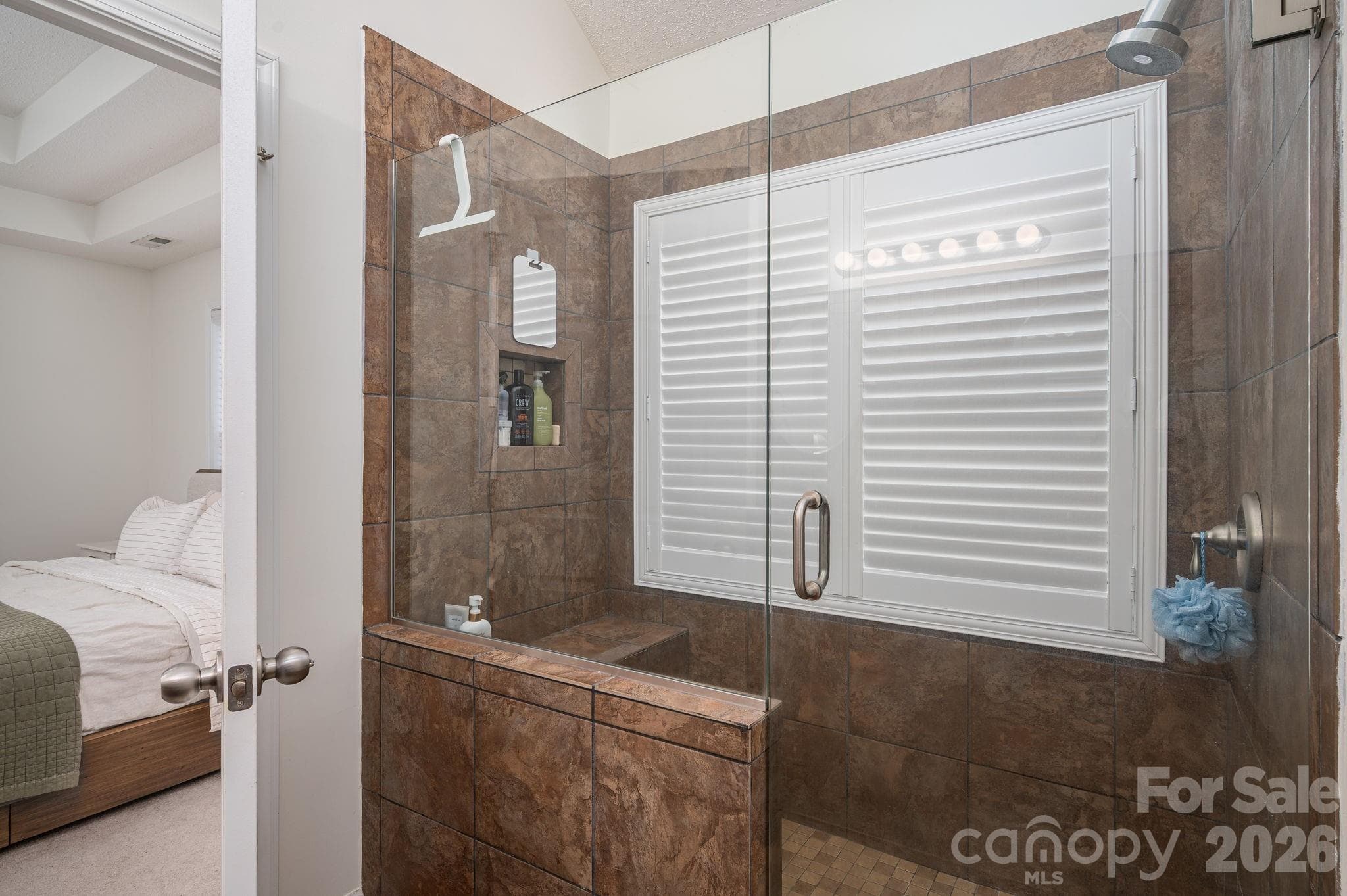 Single Family Residence at 908 Carole Summey Drive, Dallas, photo 44 of 48