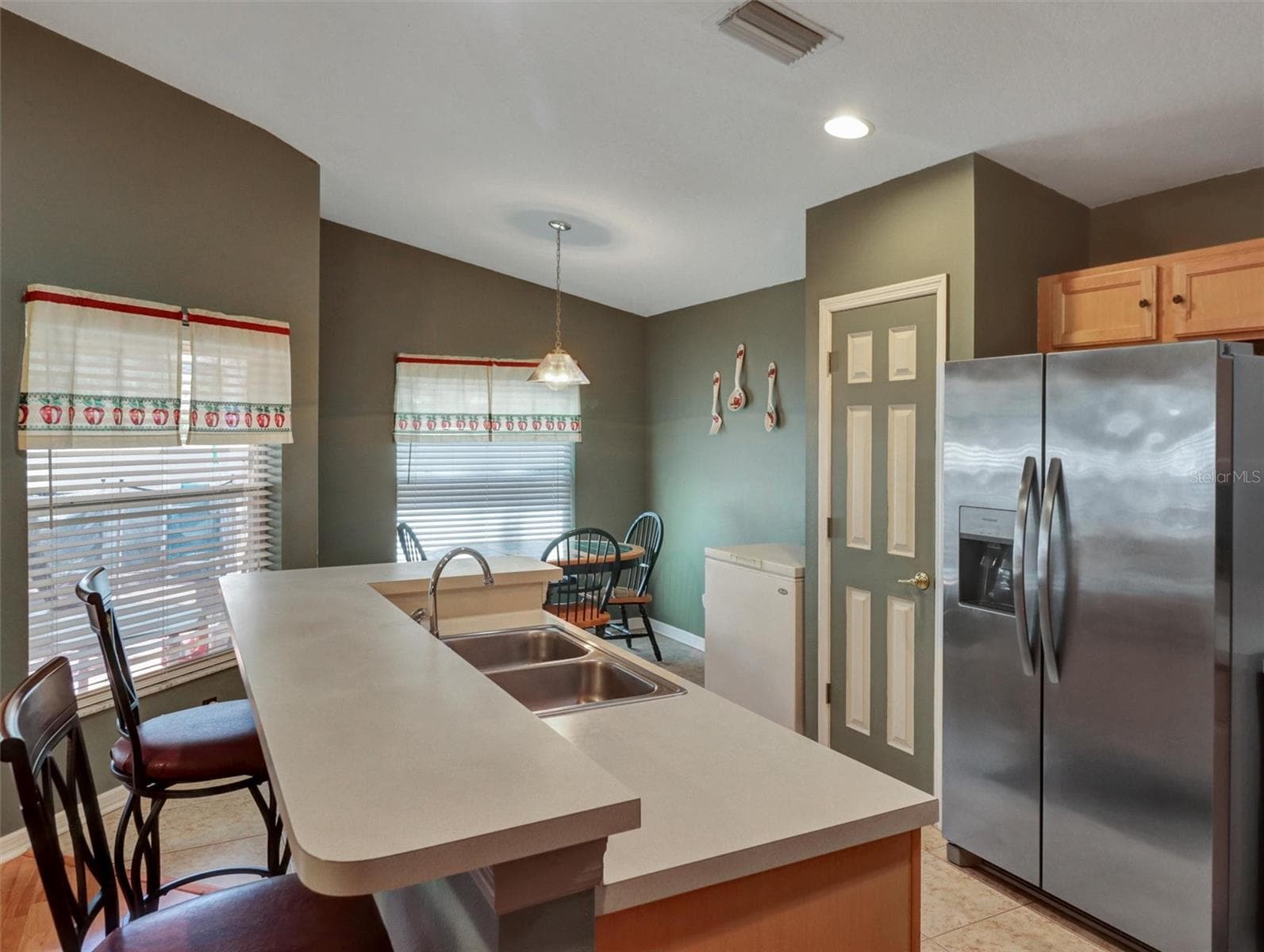Kitchen - 7515 TERRACE RIVER DR, TEMPLE TERRACE