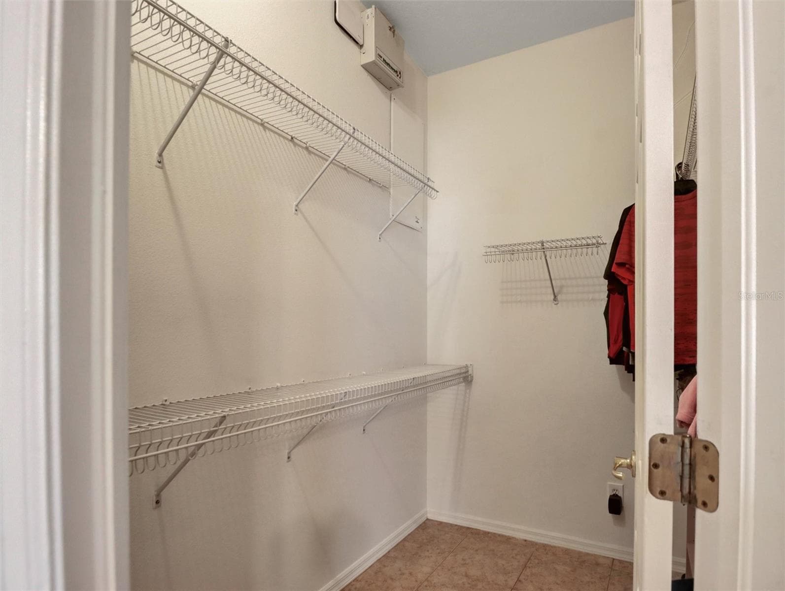 Master Walk in Closet - 7515 TERRACE RIVER DR, TEMPLE TERRACE