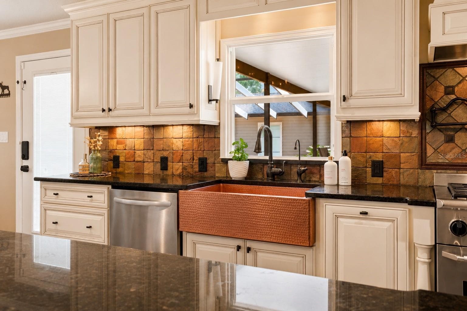Kitchen - 23458 CROOM RD, BROOKSVILLE
