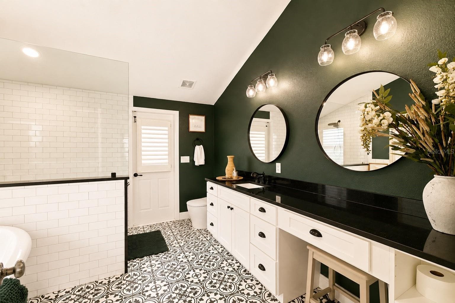 Primary bathroom - 23458 CROOM RD, BROOKSVILLE