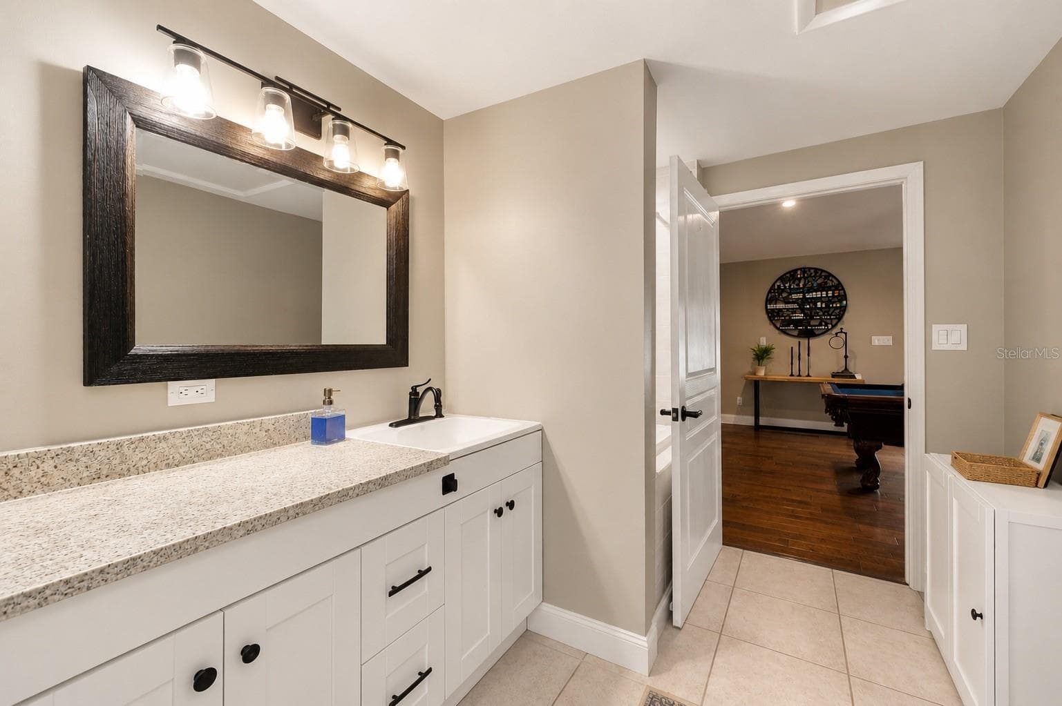 Mudroom/dog shower - 23458 CROOM RD, BROOKSVILLE