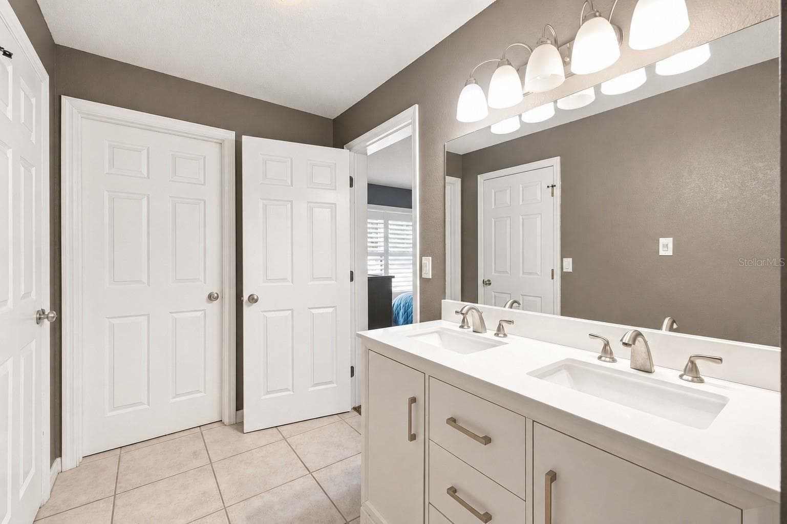 Guest bathroom #3 - 23458 CROOM RD, BROOKSVILLE