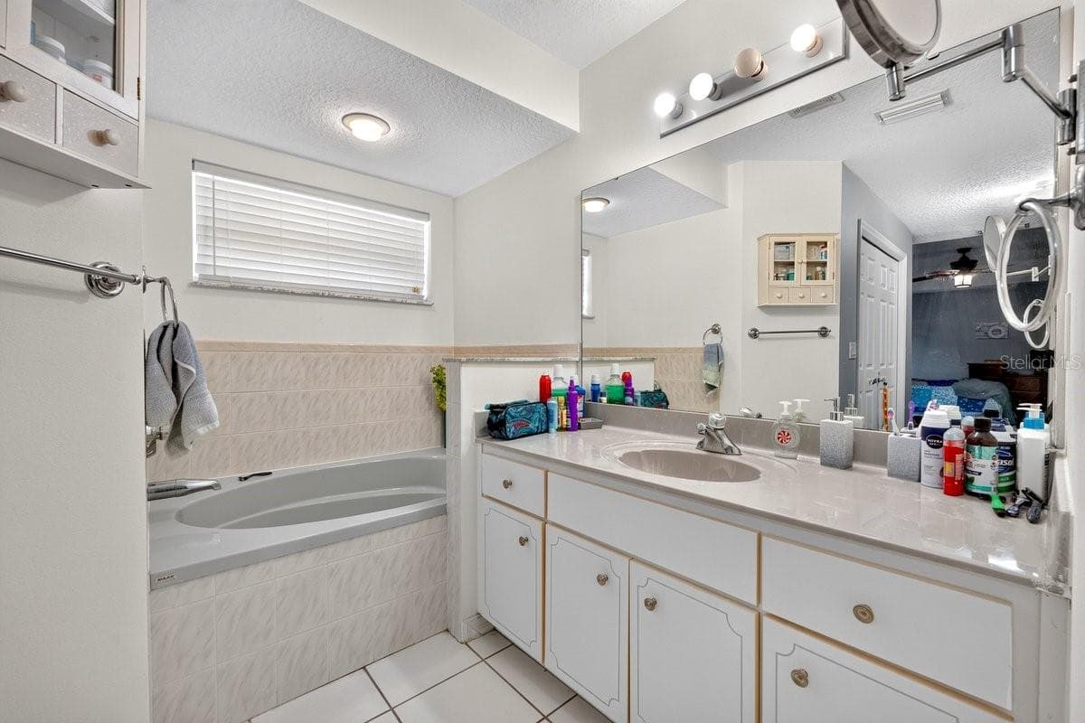 Single Family Residence at 15 PINE CEDAR DR, PALM COAST, photo 11 of 37