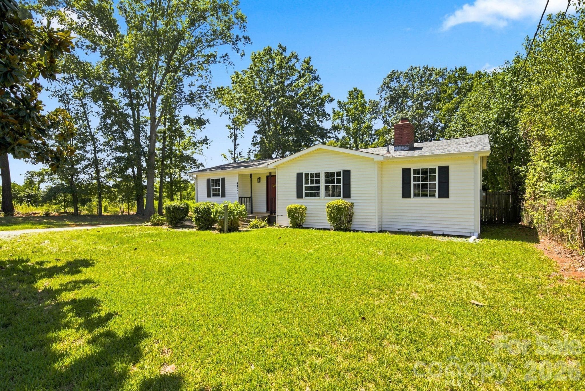 4709 Charlotte Highway