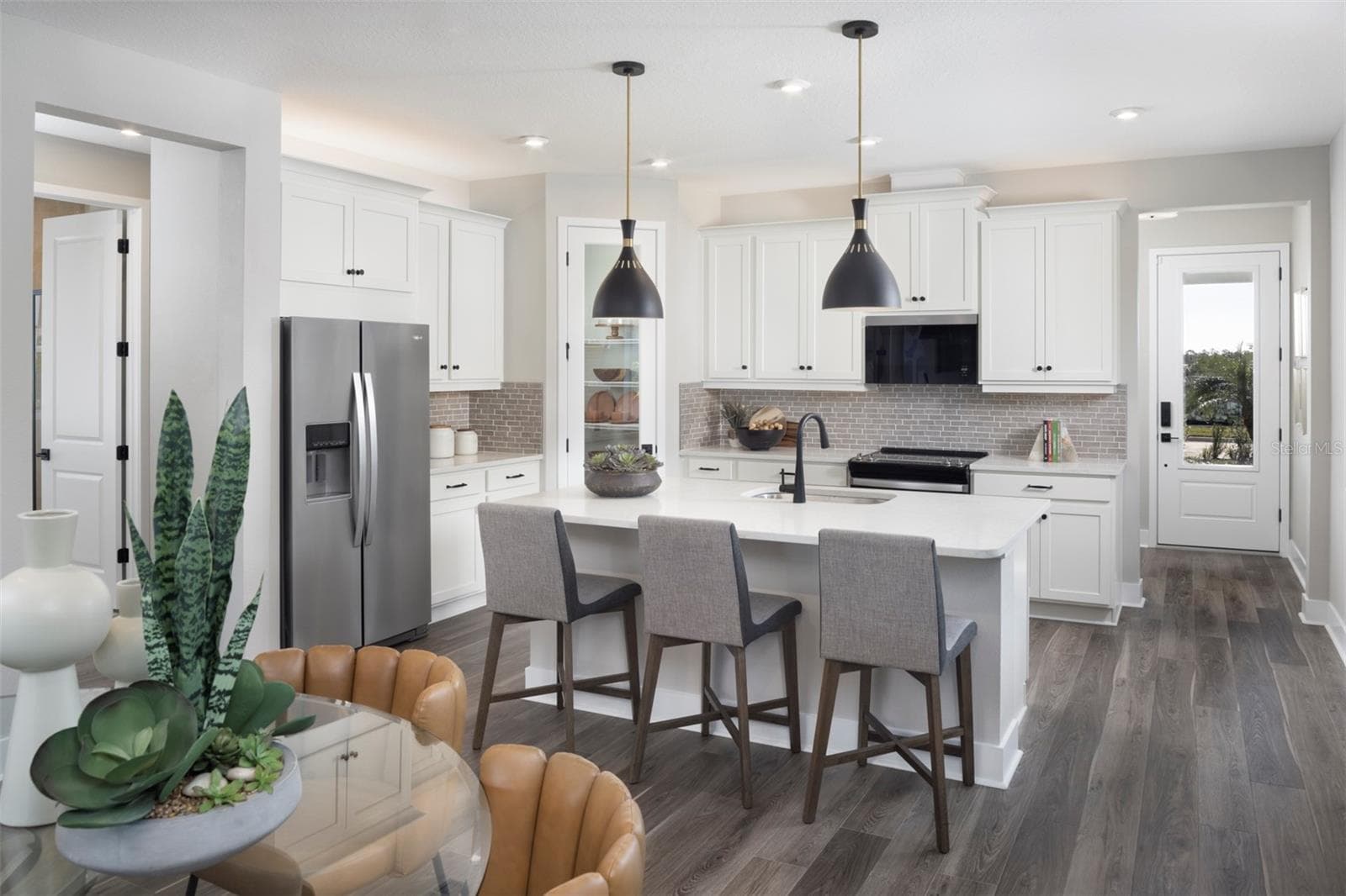 Single Family Residence at 11383 BOUNDLESS TER, VENICE, photo 6 of 39