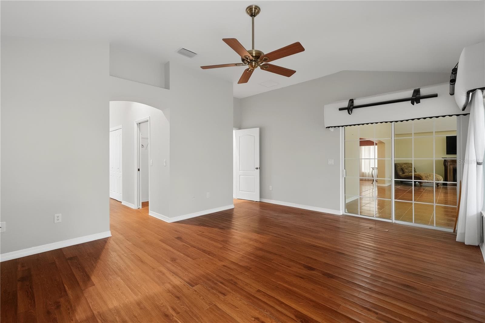 Single Family Residence at 556 KINGSTON WAY, THE VILLAGES, photo 14 of 38