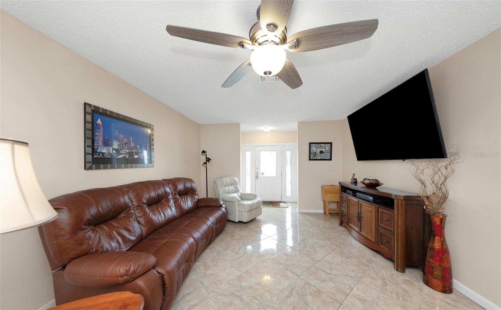 Living Room - 5355 FERNDALE PL N, PINELLAS PARK