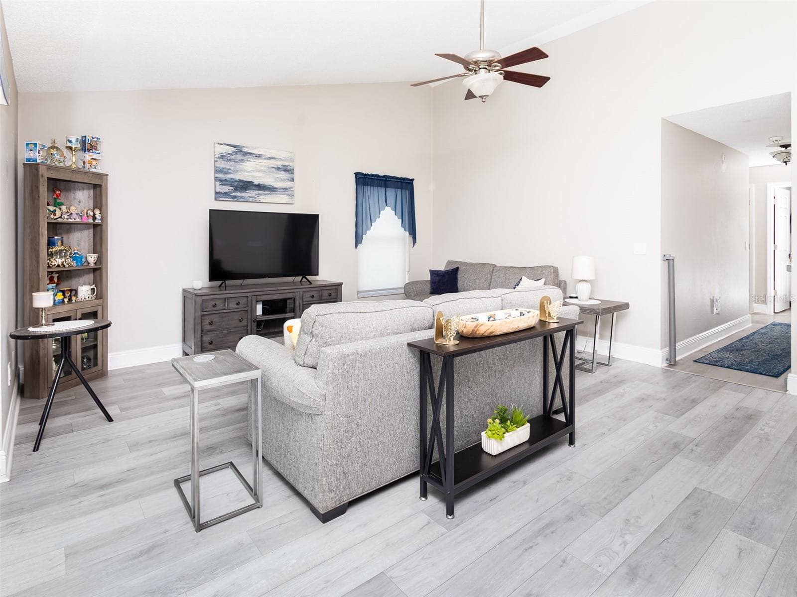 Single Family Residence at 2540 ROLLING BROAK DR, ORLANDO, photo 15 of 54