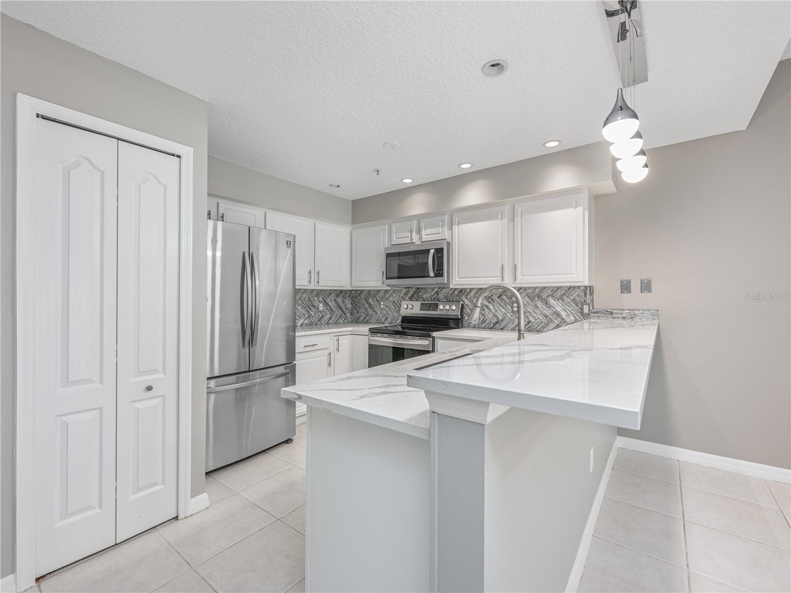 Condominium at 673 SANDY NECK LN #103, ALTAMONTE SPRINGS, photo 5 of 35