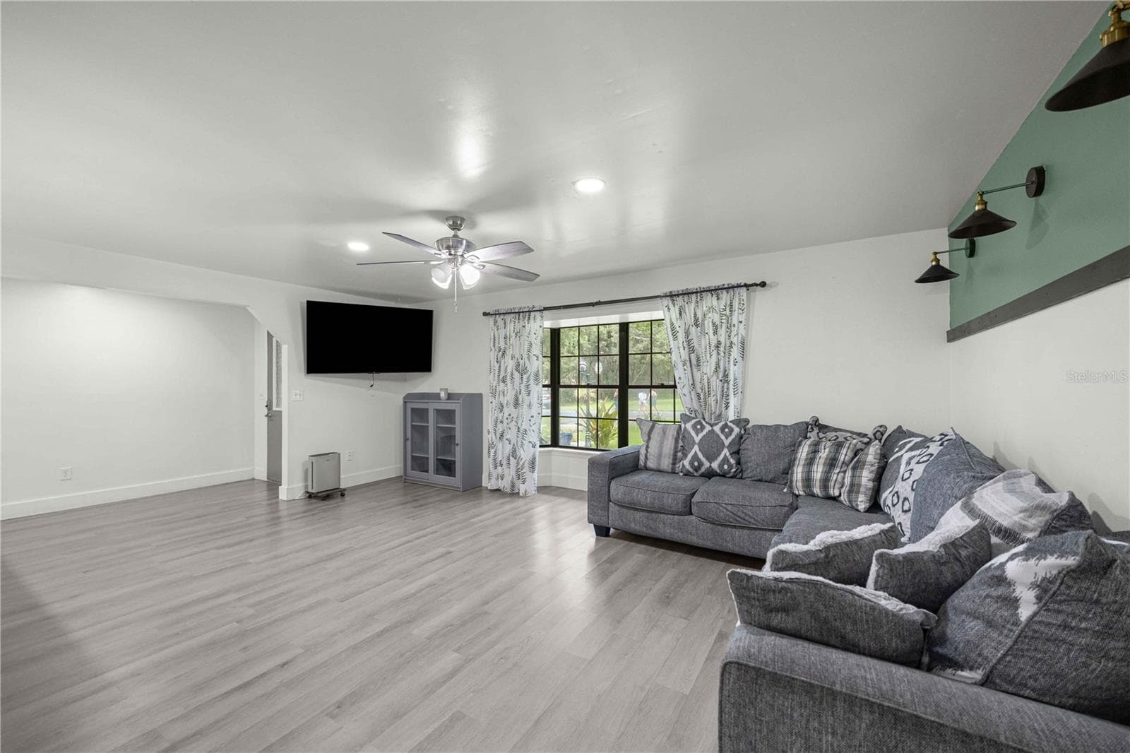 Single Family Residence at 6000 SW 109TH PL, OCALA, photo 6 of 42