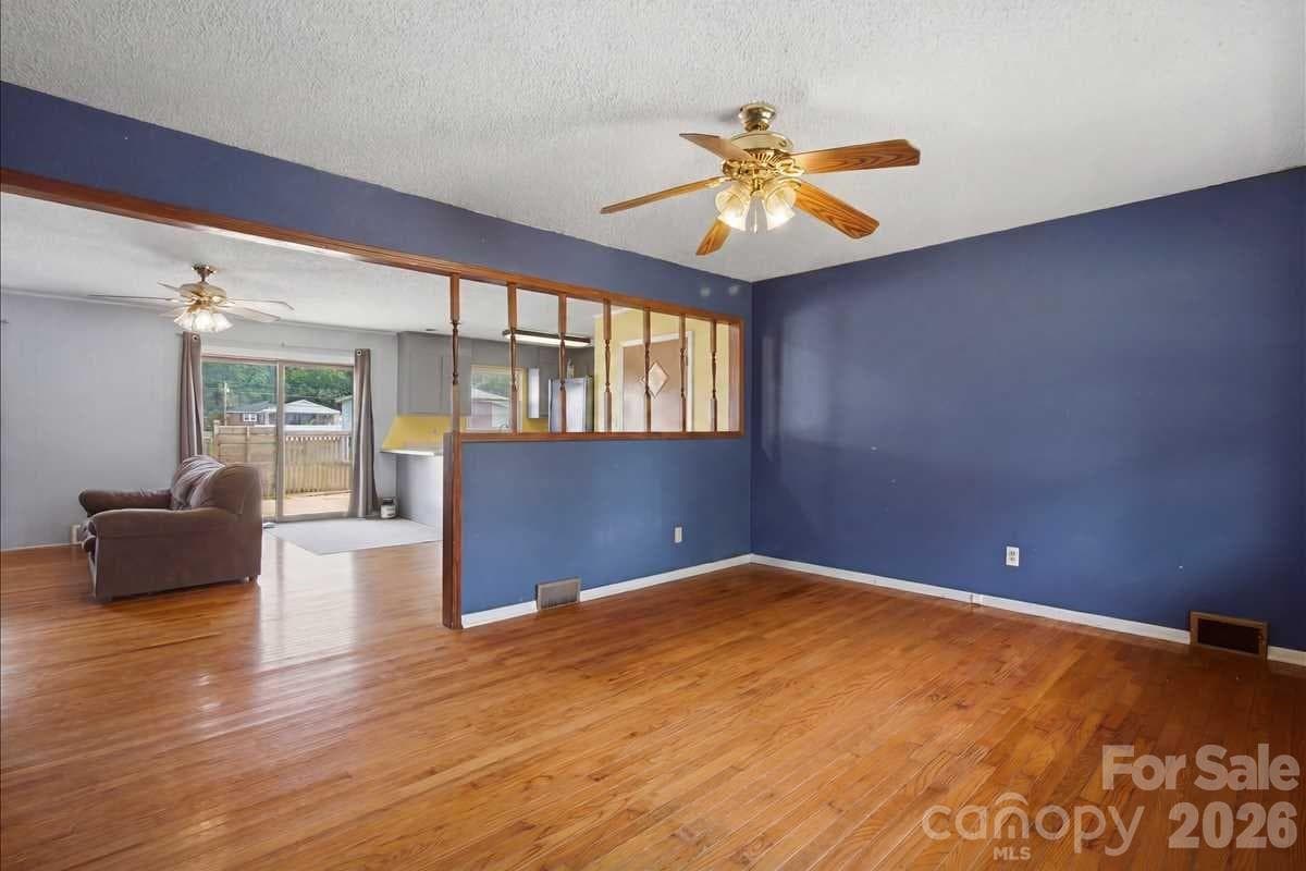 Single Family Residence at 990 Colonial Drive, China Grove, photo 4 of 25