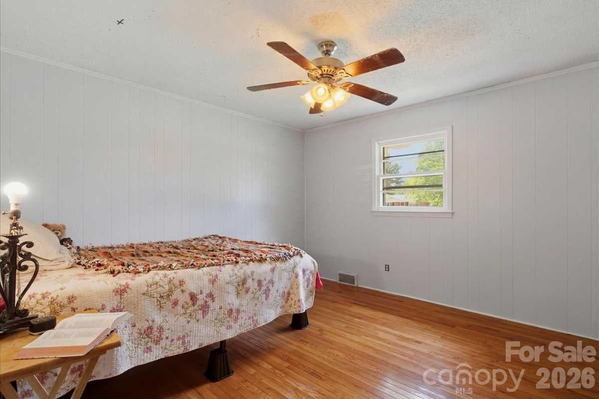 Single Family Residence at 990 Colonial Drive, China Grove, photo 12 of 25