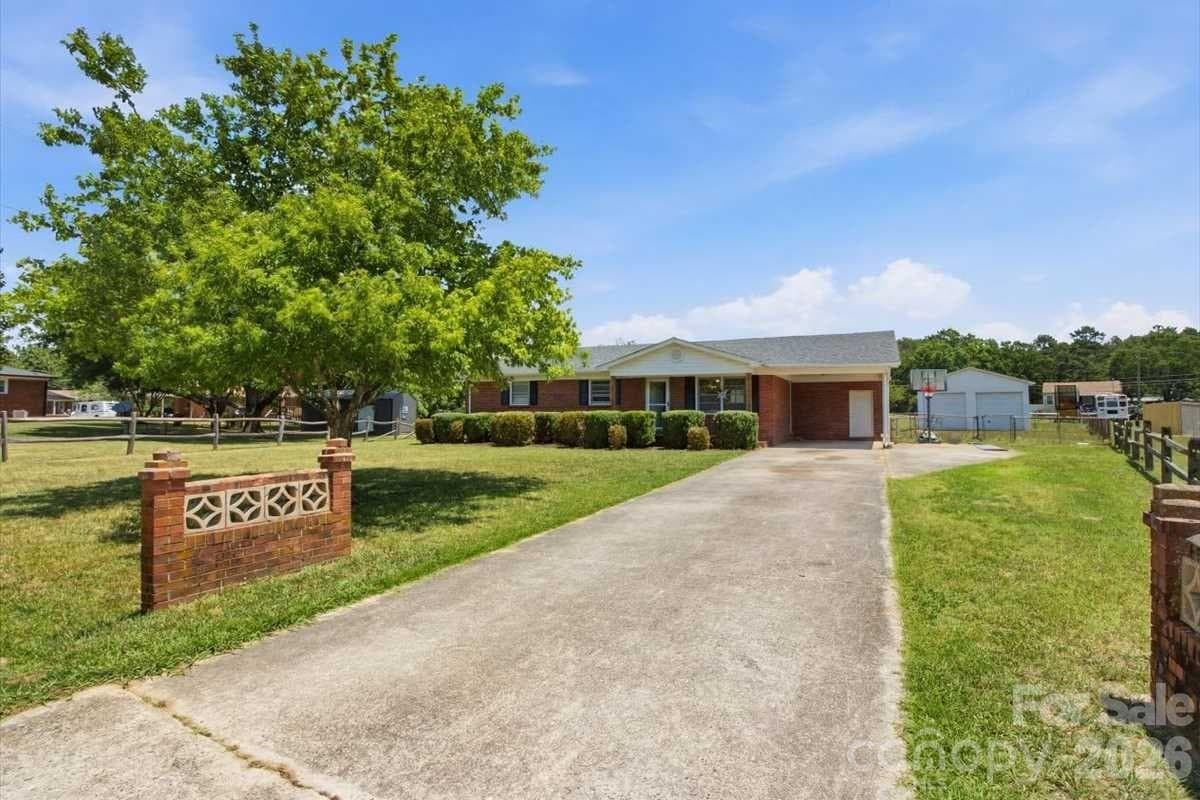 Single Family Residence at 990 Colonial Drive, China Grove, photo 23 of 25