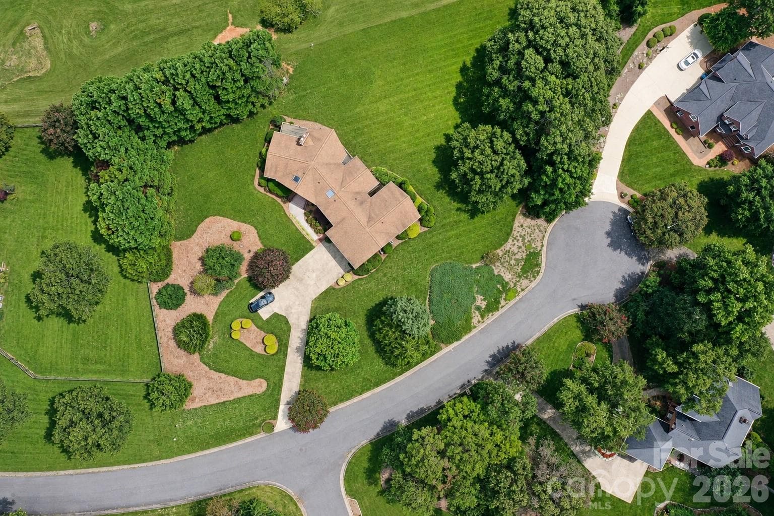 Single Family Residence at 3711 Blendwood Lane NE, Hickory, photo 4 of 33