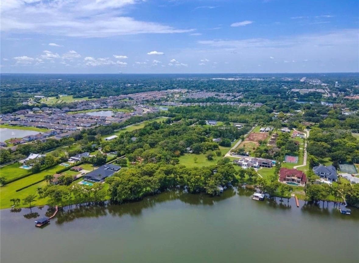 1133 BELLA LAGO CV