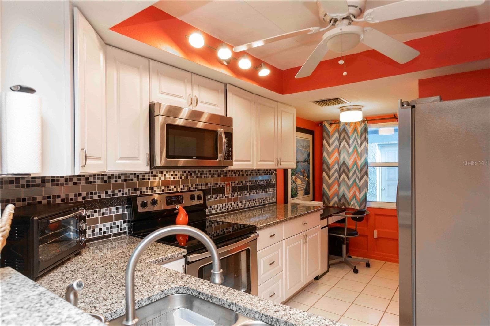 Stainless steel appliances - 9639 GREENSKEEPER DR #9639, NEW PORT RICHEY