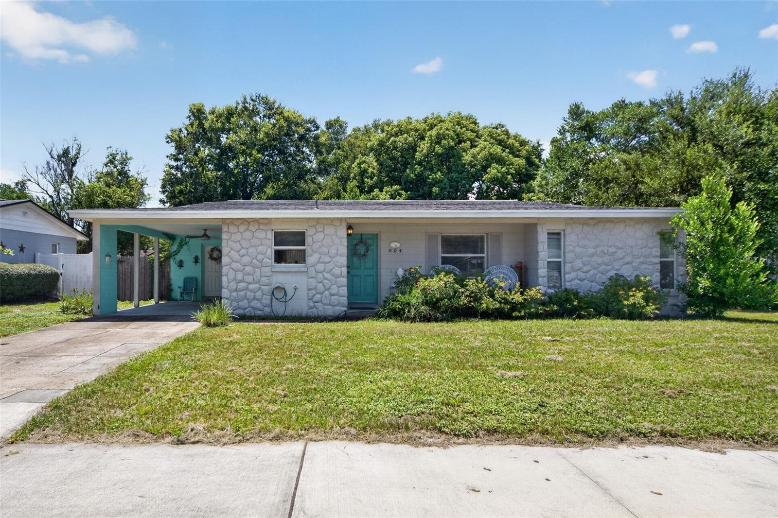 804 WALNUT PL