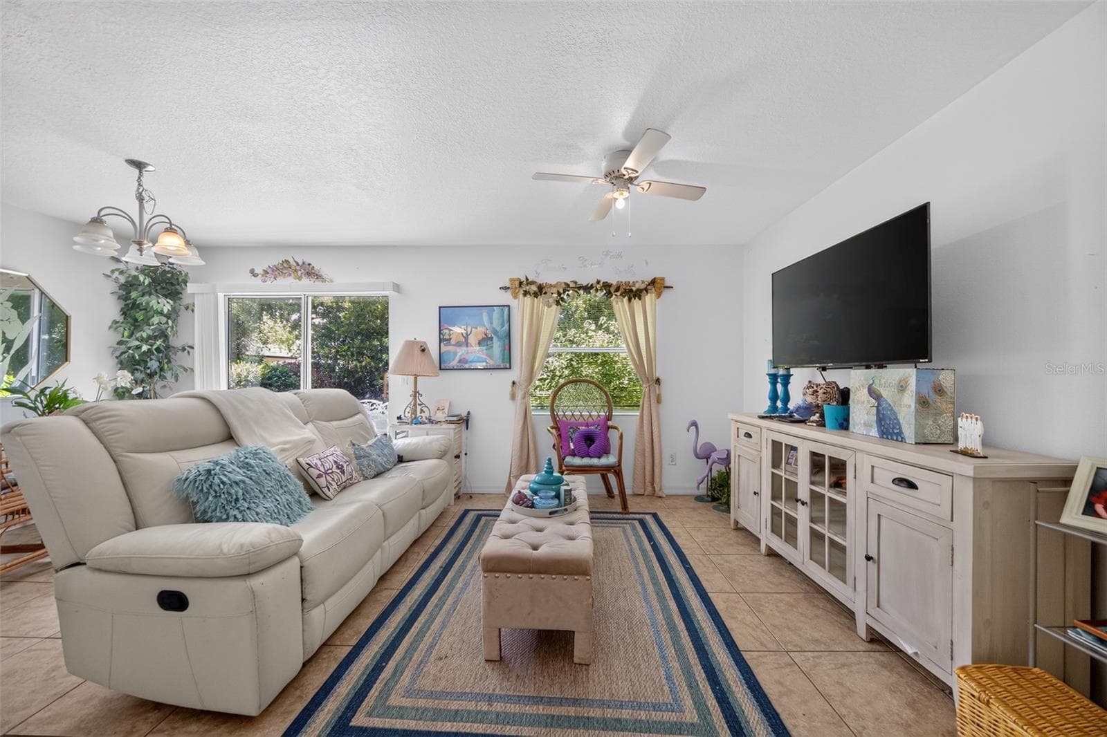 Single Family Residence at 804 WALNUT PL, ALTAMONTE SPRINGS, photo 2 of 21